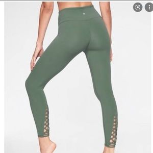 Athleta Savasana Macrame Legging XL